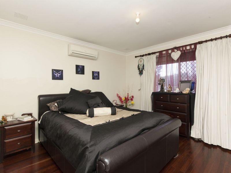 52 Littlemore Road, Orelia WA 6167