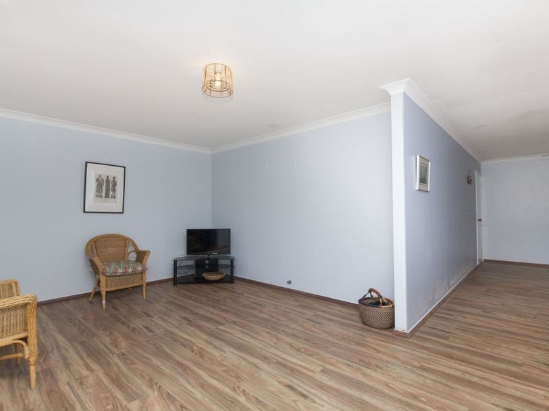 5 Bolton Way, Orelia WA 6167