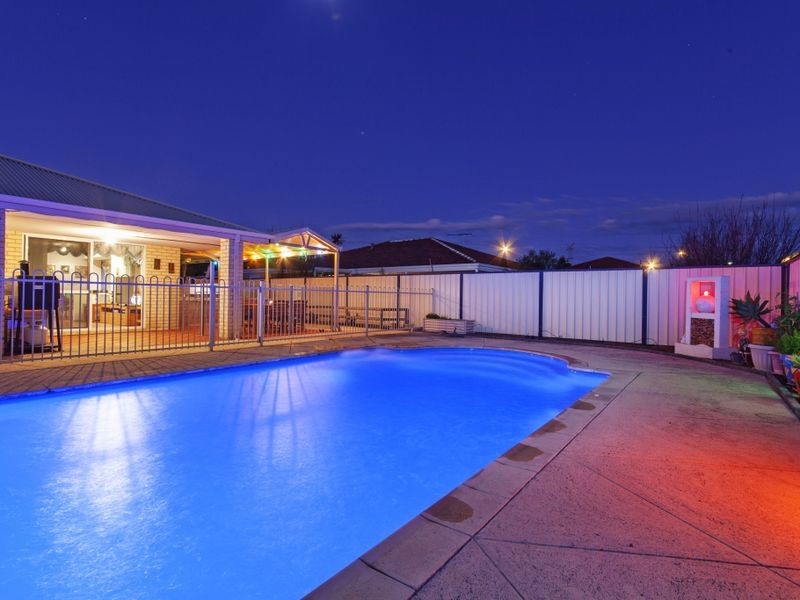 24 Cape York Ramble, Bertram WA 6167