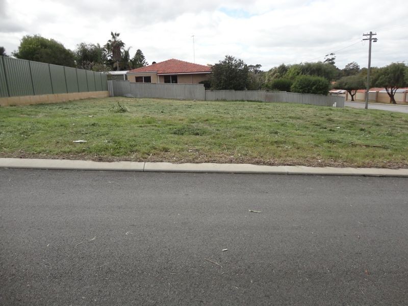 2 Burtenshaw Way, Calista WA 6167