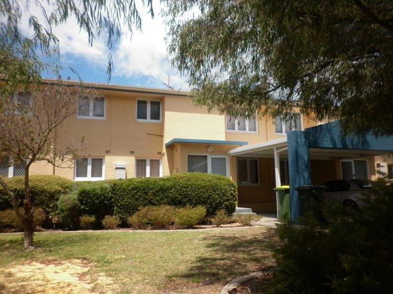 36 Maydwell Way, Calista WA 6167