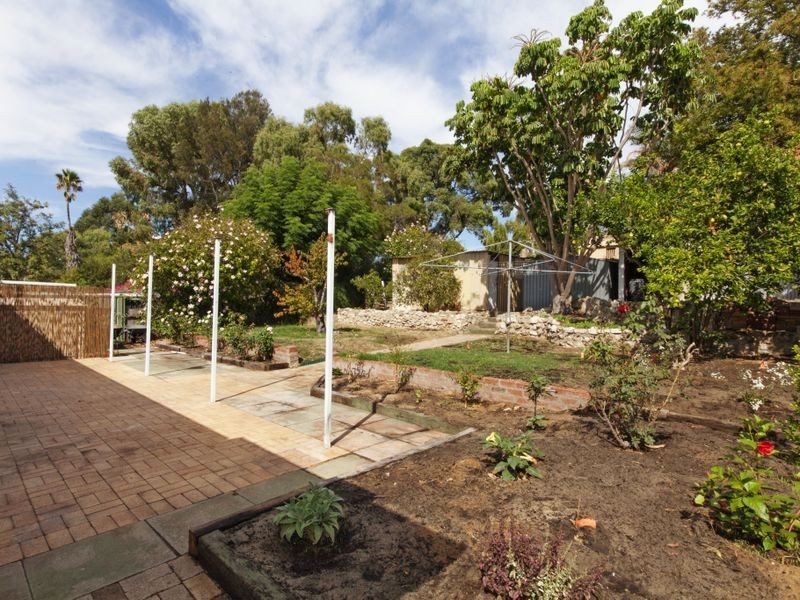 98 Calista Avenue, Calista WA 6167