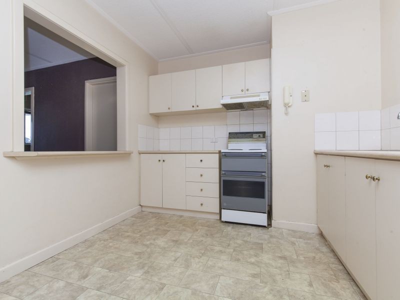 20/4 Canham Way, Orelia WA 6167