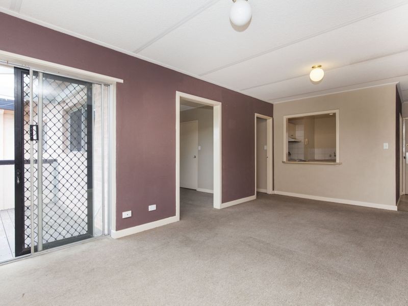 20/4 Canham Way, Orelia WA 6167