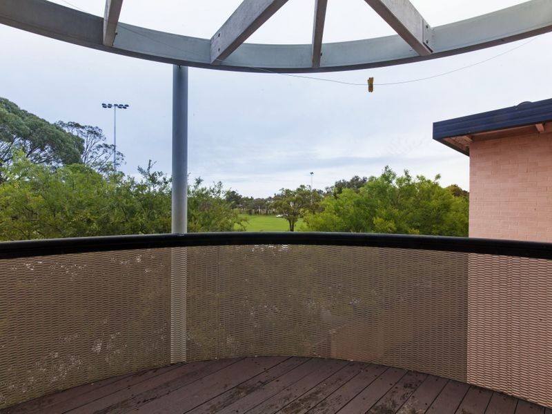 20/4 Canham Way, Orelia WA 6167