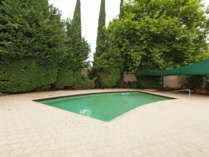 20/4 Canham Way, Orelia WA 6167