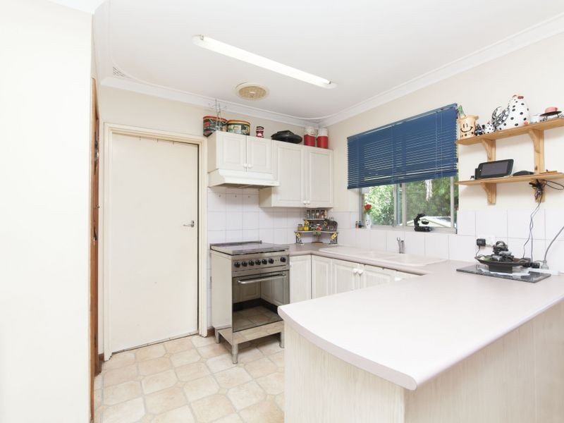 9 Dargin Place, Orelia WA 6167