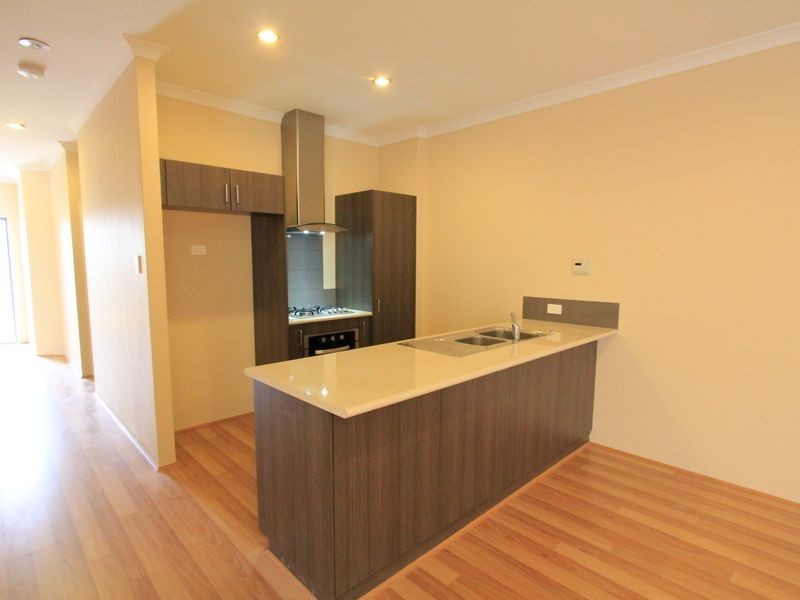 68 Ryhill Crescent, Wellard WA 6170