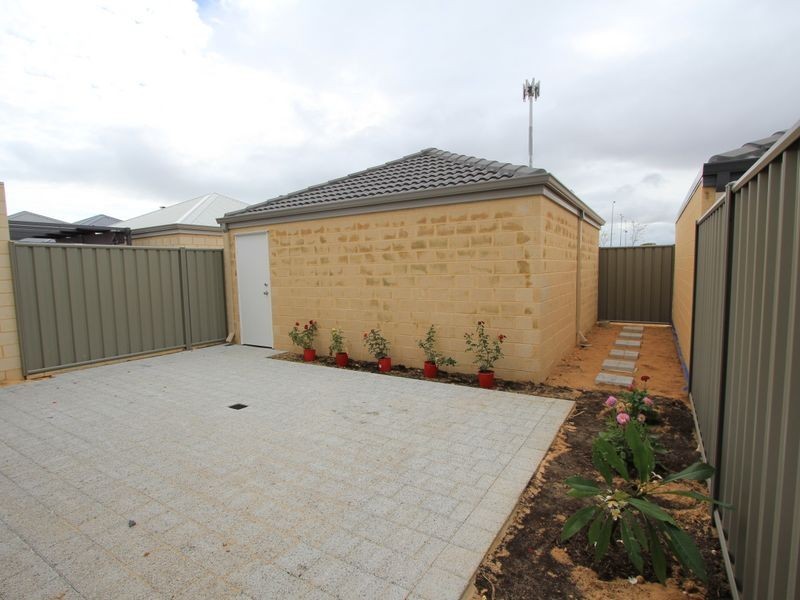 68 Ryhill Crescent, Wellard WA 6170
