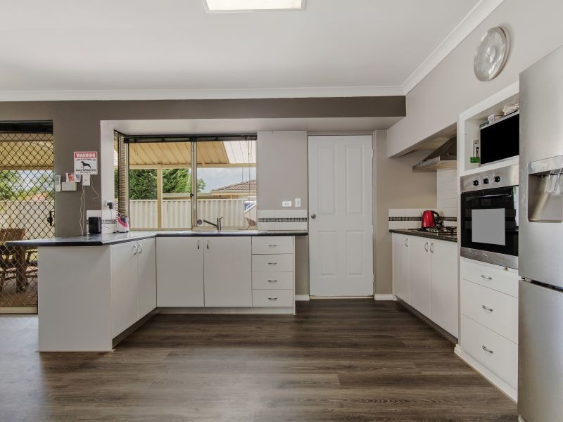 10 Nottingham Parkway, Orelia WA 6167