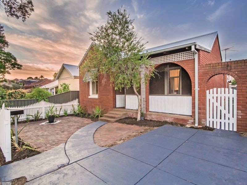 33 McMillan Street, Victoria Park WA 6100