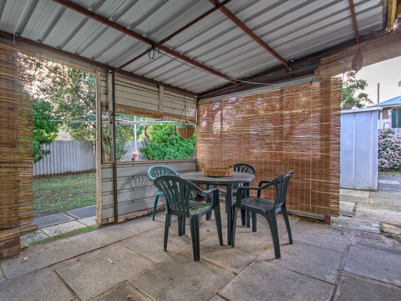 2/27 Cowcher Way West, Medina WA 6167