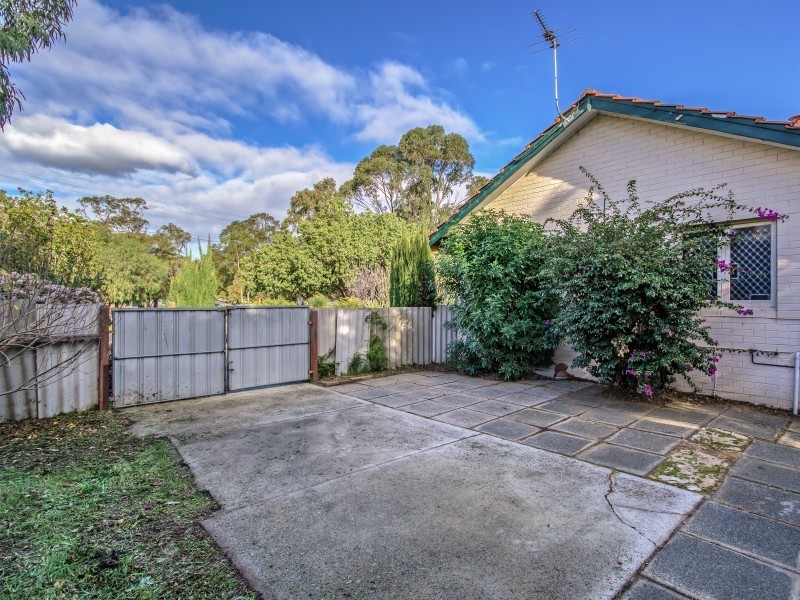 2/27 Cowcher Way West, Medina WA 6167