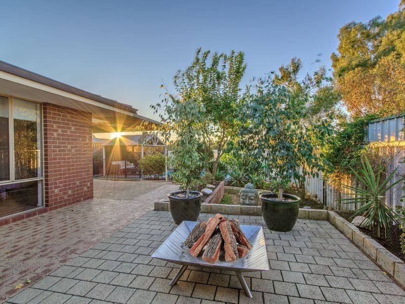 7 Nyandi Court, Thornlie WA 6108