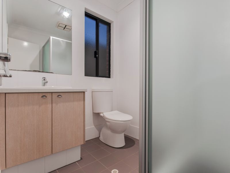 4 Cheltenham Loop, Bertram WA 6167