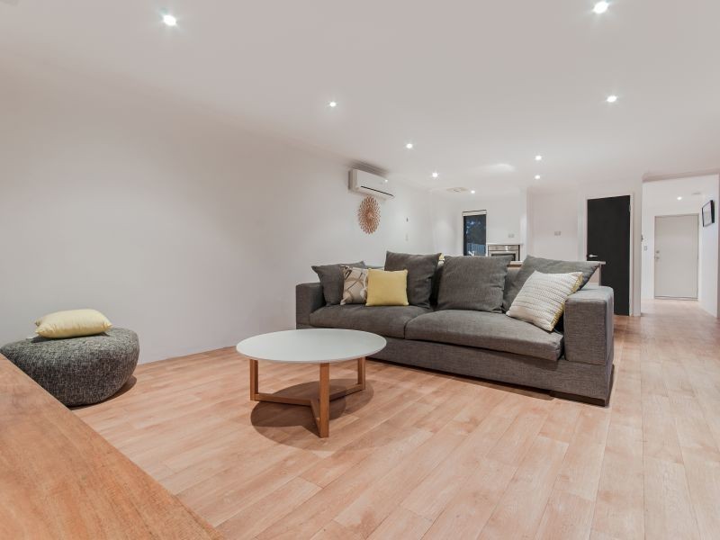 4 Cheltenham Loop, Bertram WA 6167