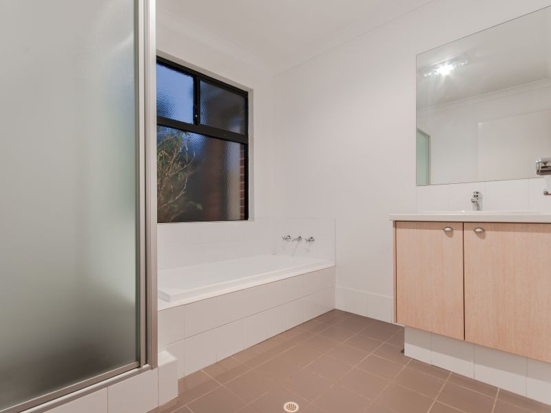 4 Cheltenham Loop, Bertram WA 6167