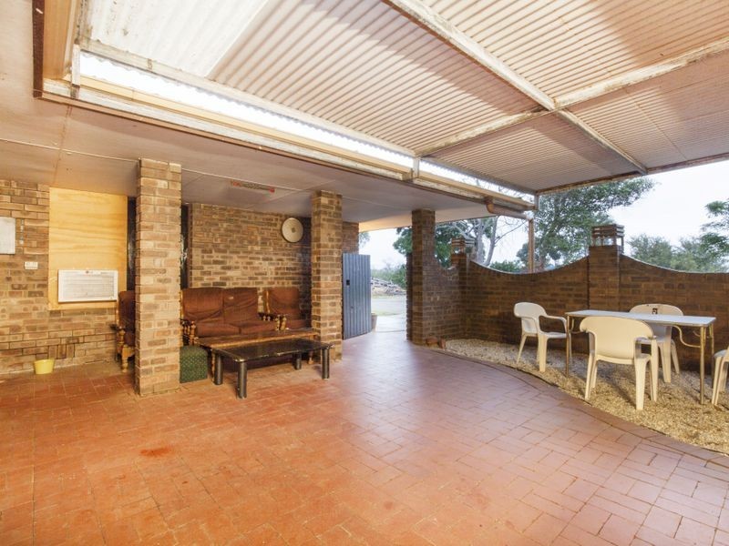 576 Hopkinson Road, Oakford WA 6121