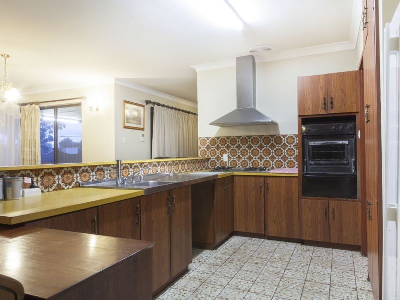 576 Hopkinson Road, Oakford WA 6121