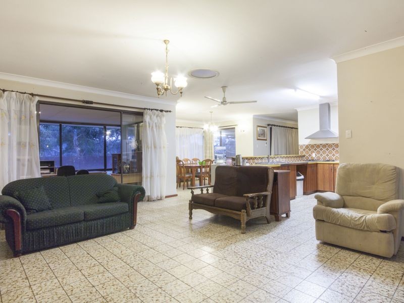 576 Hopkinson Road, Oakford WA 6121