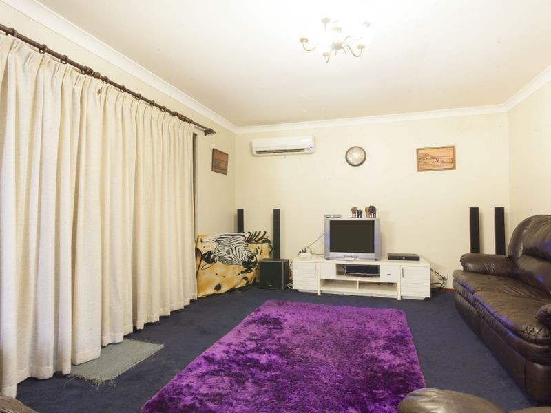 576 Hopkinson Road, Oakford WA 6121