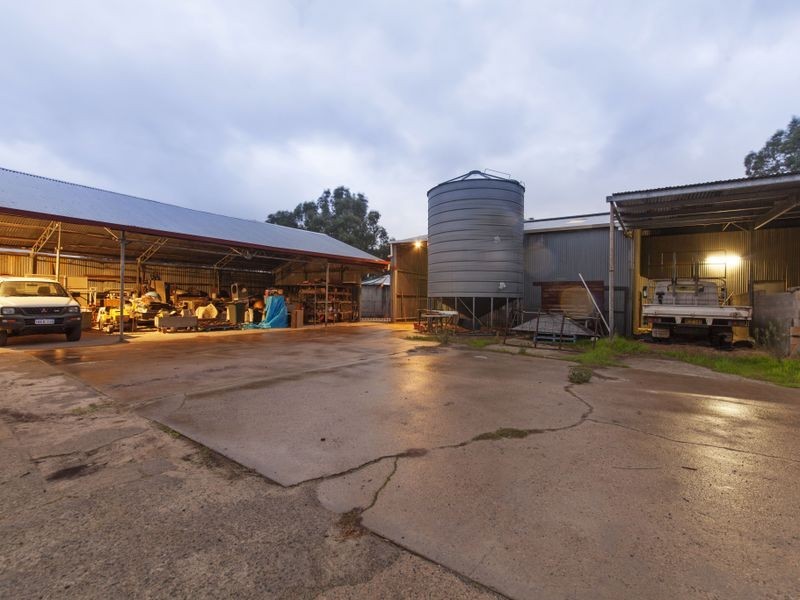 576 Hopkinson Road, Oakford WA 6121