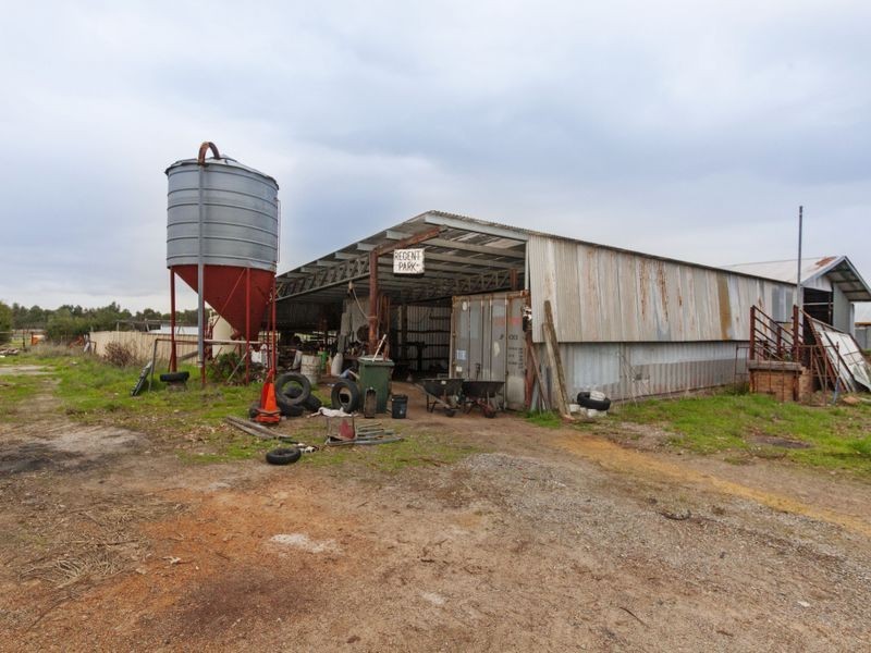 576 Hopkinson Road, Oakford WA 6121