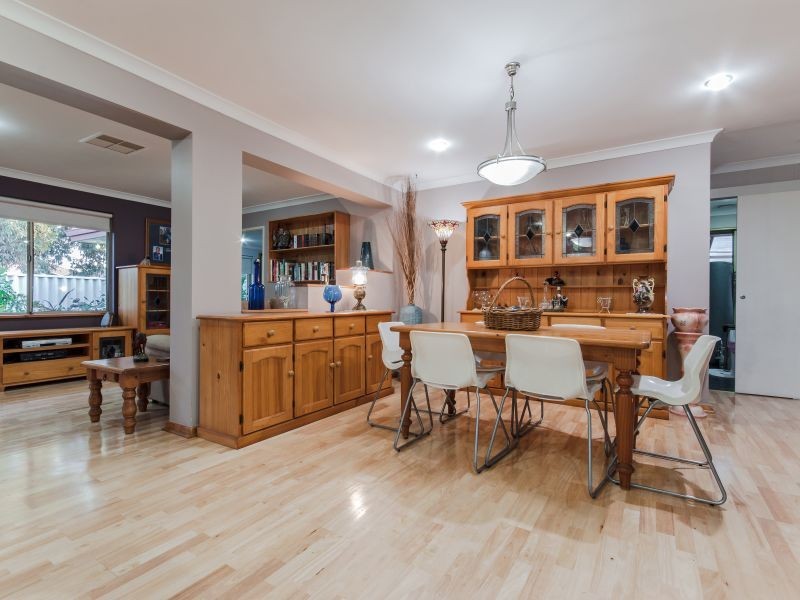 11 Geographe Way, Thornlie WA 6108