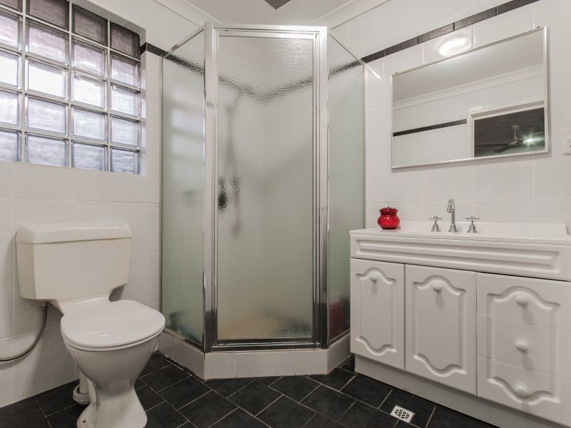 11 Geographe Way, Thornlie WA 6108