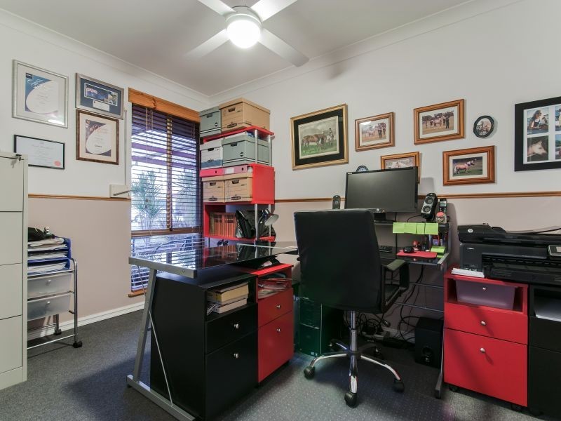 11 Geographe Way, Thornlie WA 6108