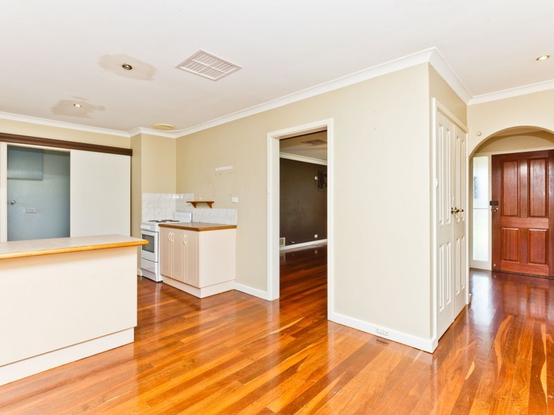 11 Pudney Place, Orelia WA 6167