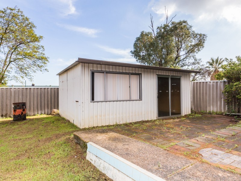 11 Pudney Place, Orelia WA 6167