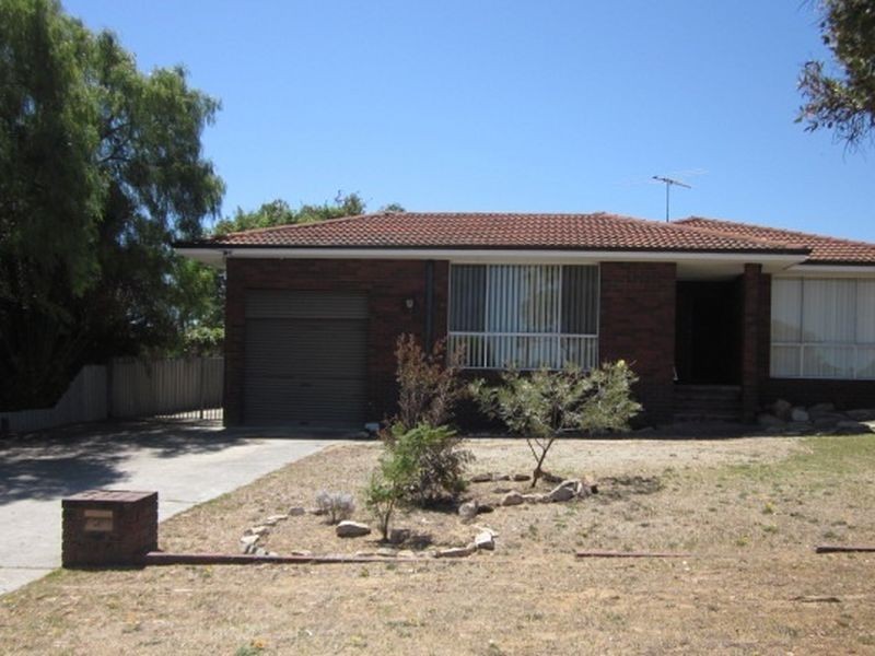 28 Mandfield Way, Parmelia WA 6167