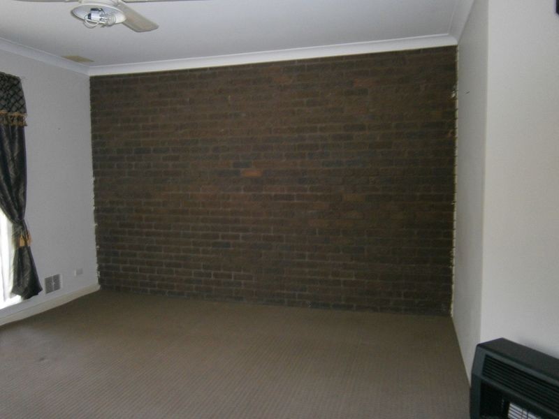 28 Mandfield Way, Parmelia WA 6167