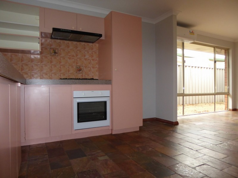 17 Prockter Gardens, Leda WA 6170