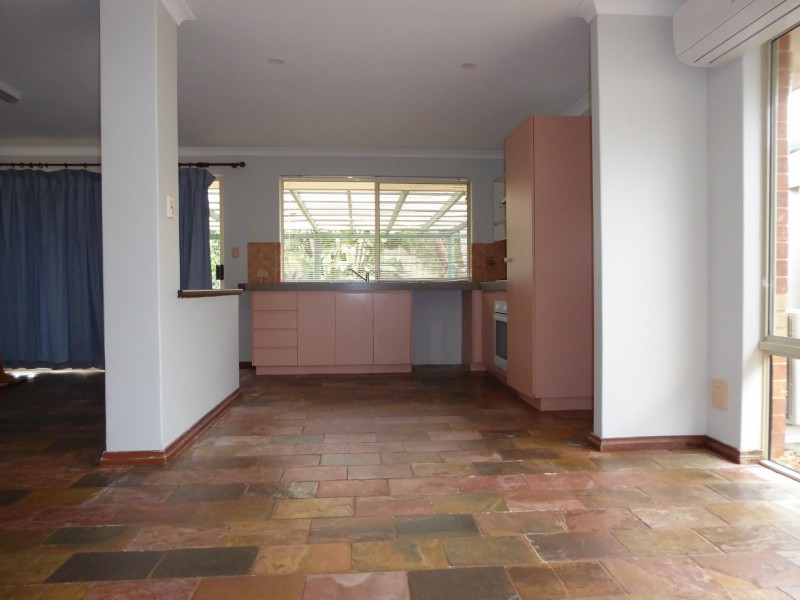 17 Prockter Gardens, Leda WA 6170