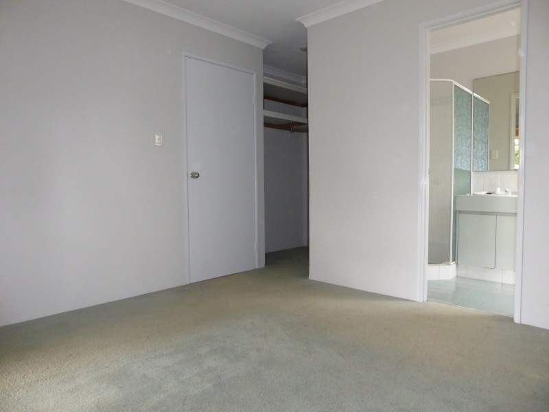 17 Prockter Gardens, Leda WA 6170