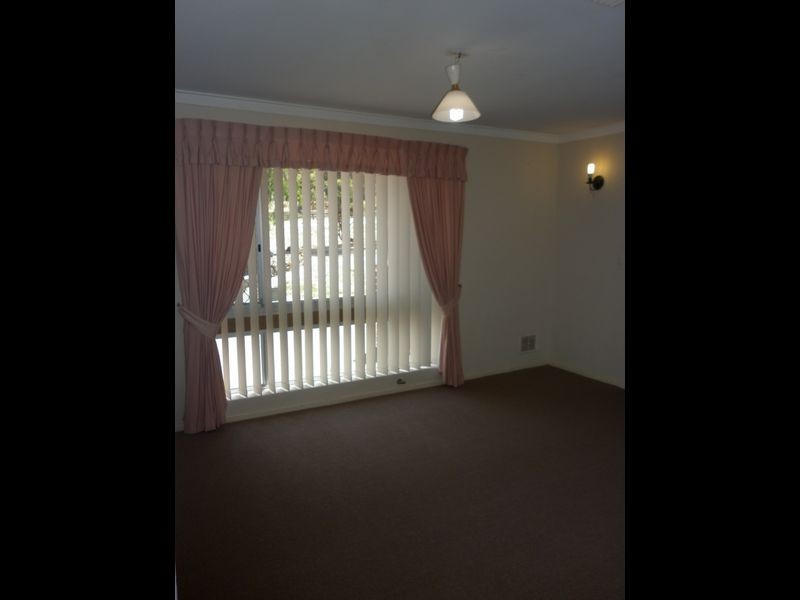 18 Morrit Way, Parmelia WA 6167