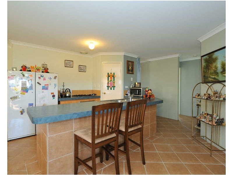 9 Tudor Court, Parmelia WA 6167