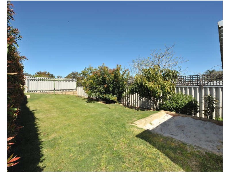 9 Tudor Court, Parmelia WA 6167
