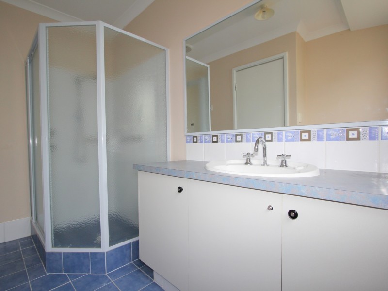 10 Campden Loop, Parmelia WA 6167