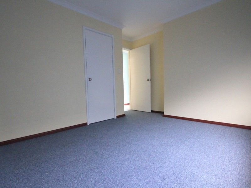 10 Campden Loop, Parmelia WA 6167