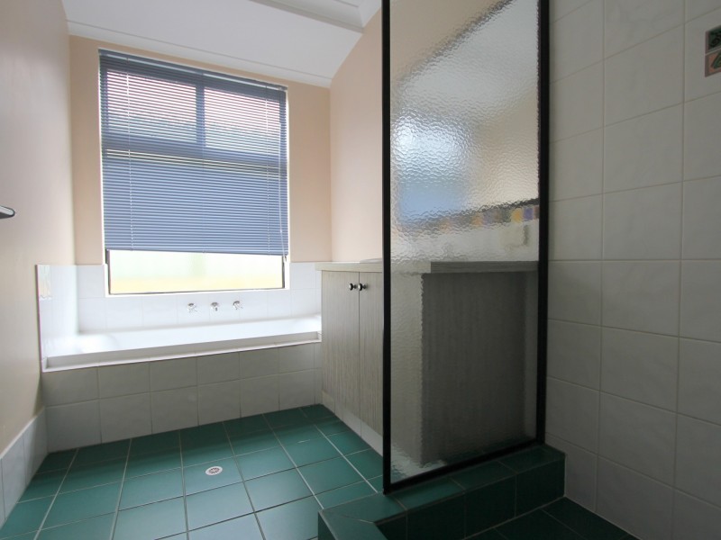 10 Campden Loop, Parmelia WA 6167