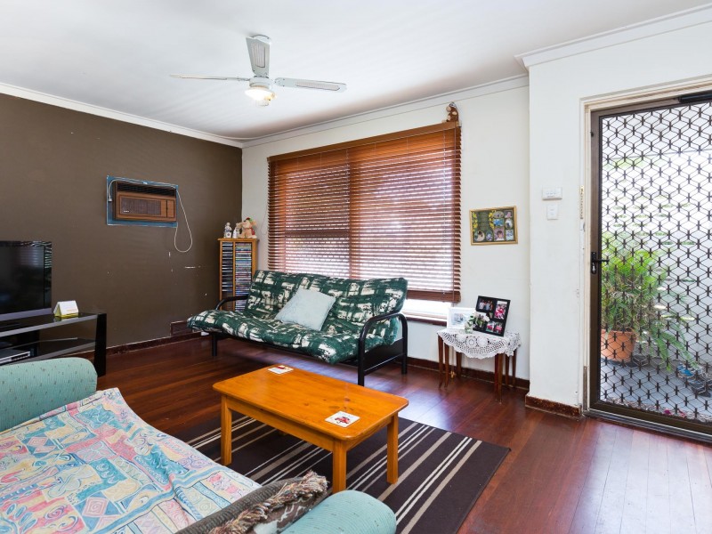 7 Sulphur Road, Orelia WA 6167