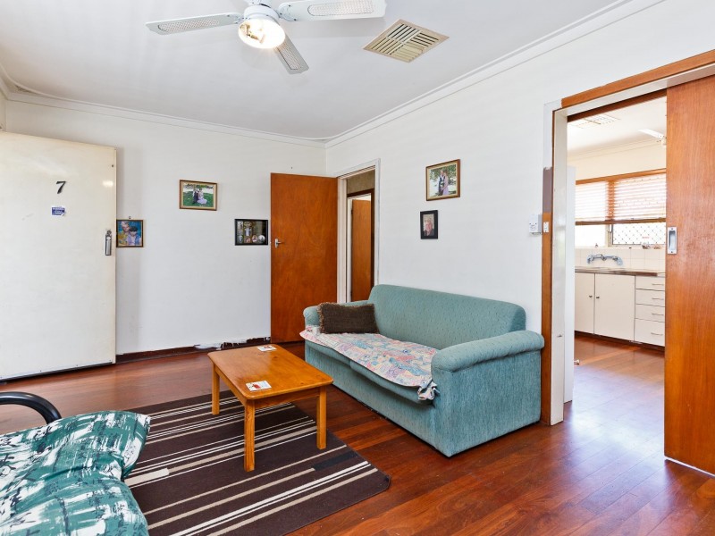 7 Sulphur Road, Orelia WA 6167