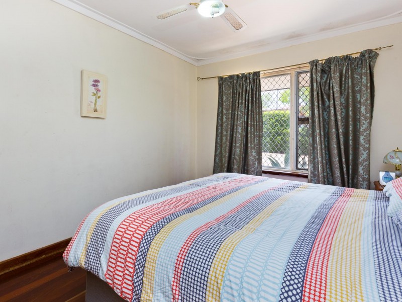 7 Sulphur Road, Orelia WA 6167