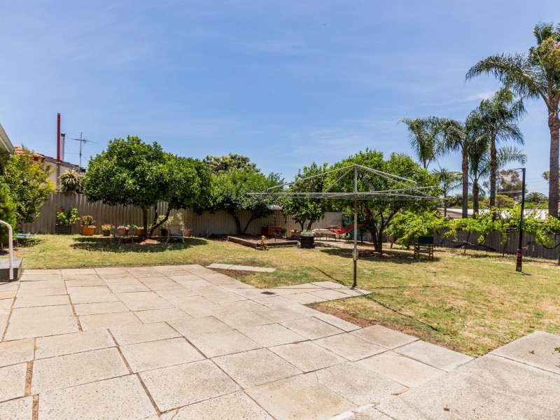 7 Sulphur Road, Orelia WA 6167