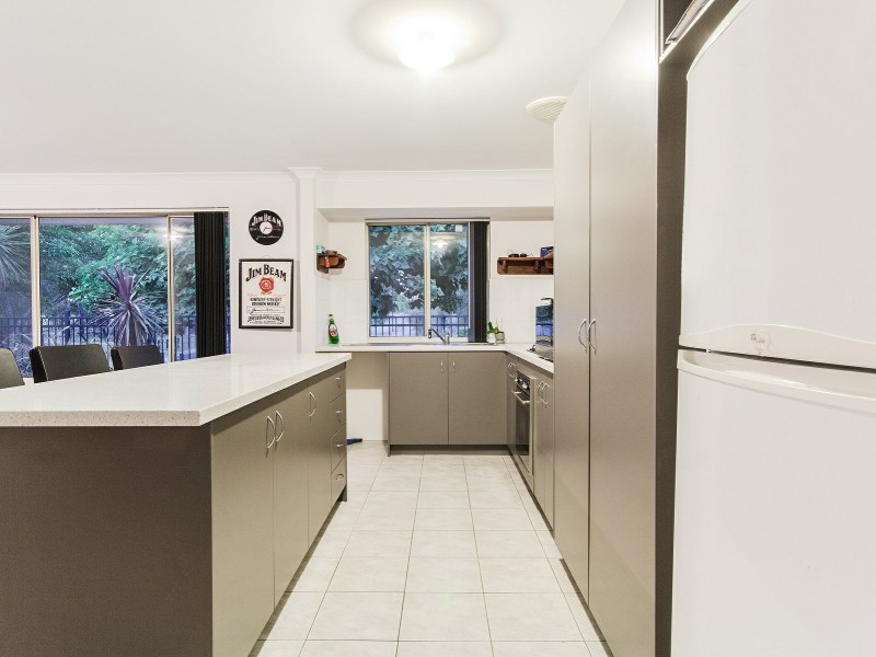 2 Hurley Way, Wellard WA 6170