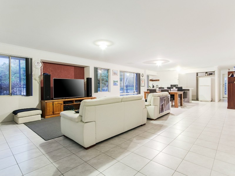 2 Hurley Way, Wellard WA 6170