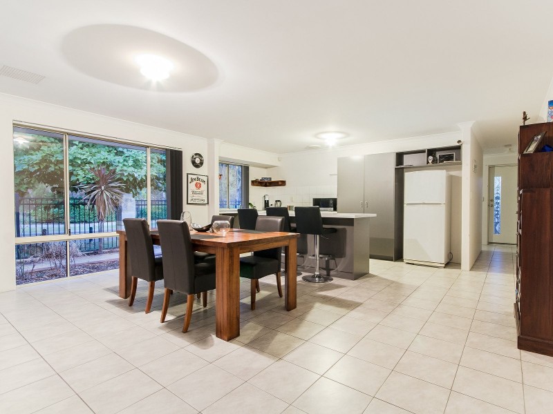 2 Hurley Way, Wellard WA 6170